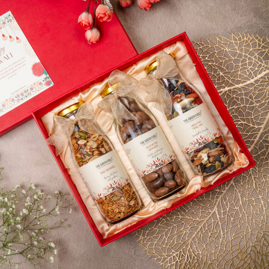 The Nourish & Nibble Box