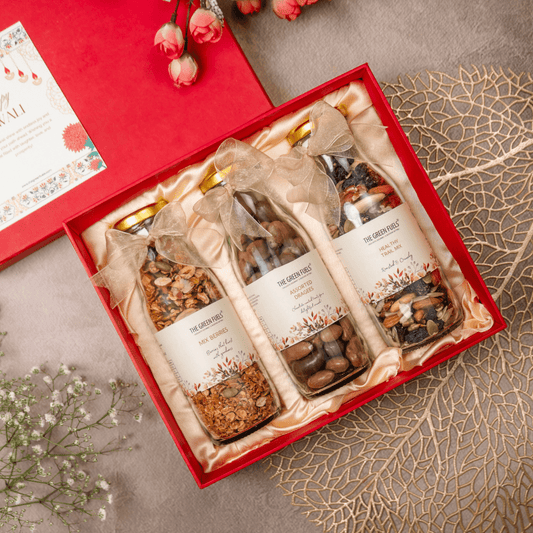 The Nourish & Nibble Box